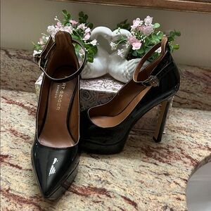 Kurt Geiger Black Patent Leather Heels